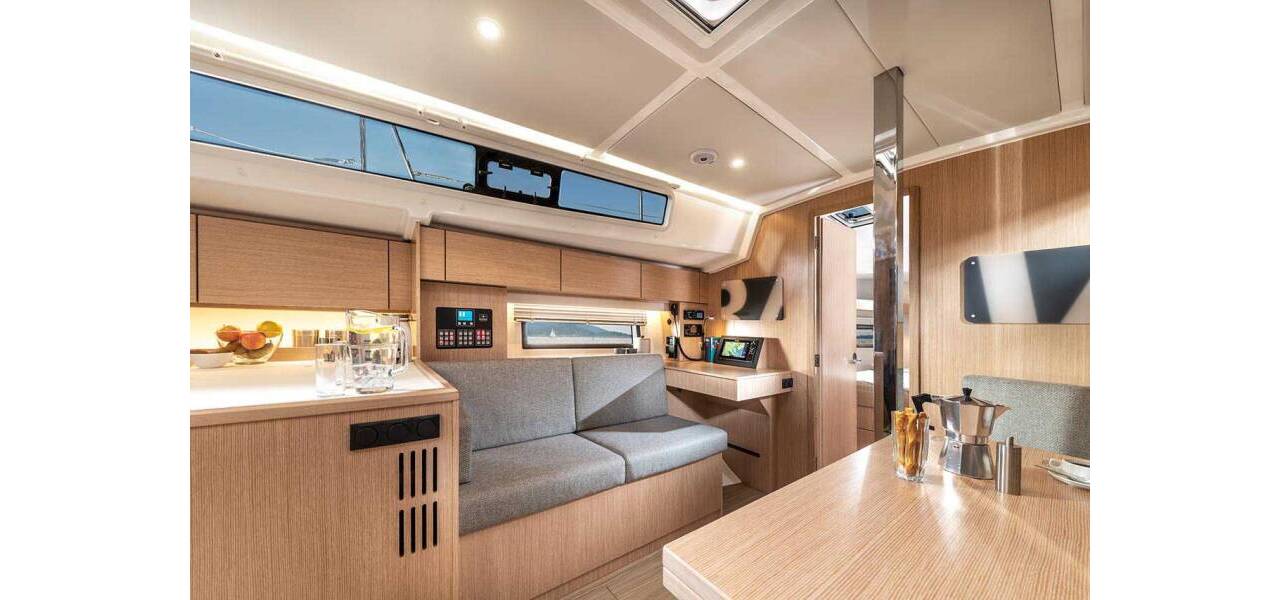 Bavaria C42 Style Aurelia