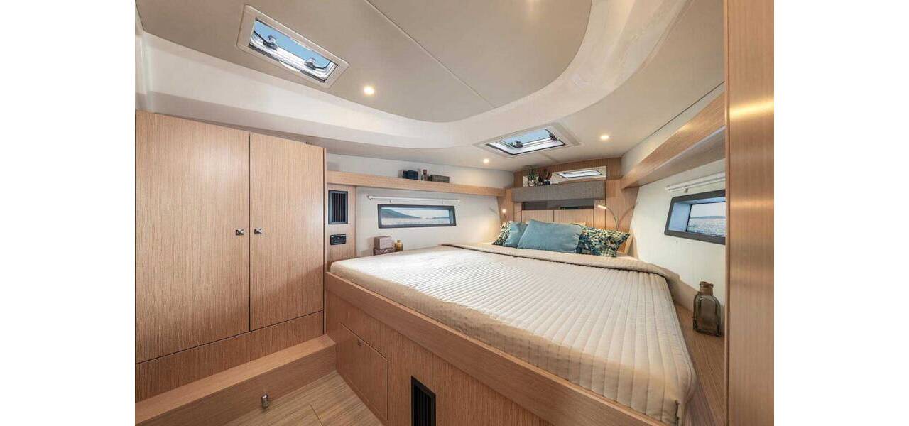 Bavaria C42 Style Aurelia