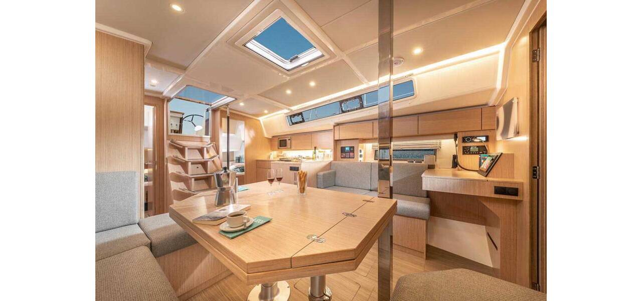 Bavaria C42 Style Aurelia