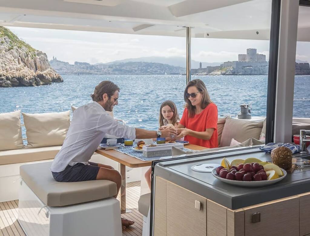 Fountaine Pajot Astrea 42 